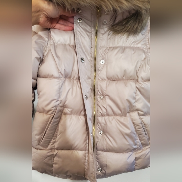 Old Navy Girls Faux Fur Hood Long Sleeve Parka Jacket Light Rose Gold Size 8 - Picture 2 of 5